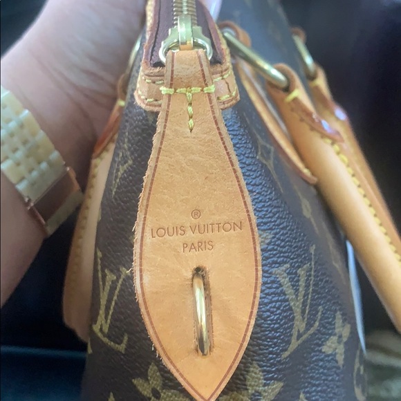 Louis Vuitton Lockit w/ Authentication tag - Picture 3 of 9